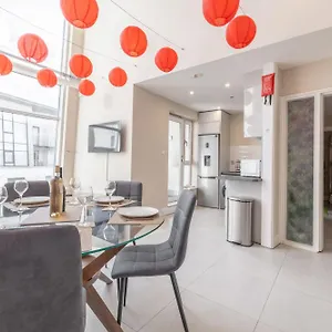 Quarters- Whitehall Sq Apartment Belfast